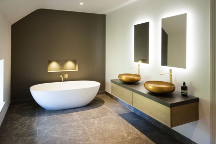 13_property_simple-bathroom.jpg